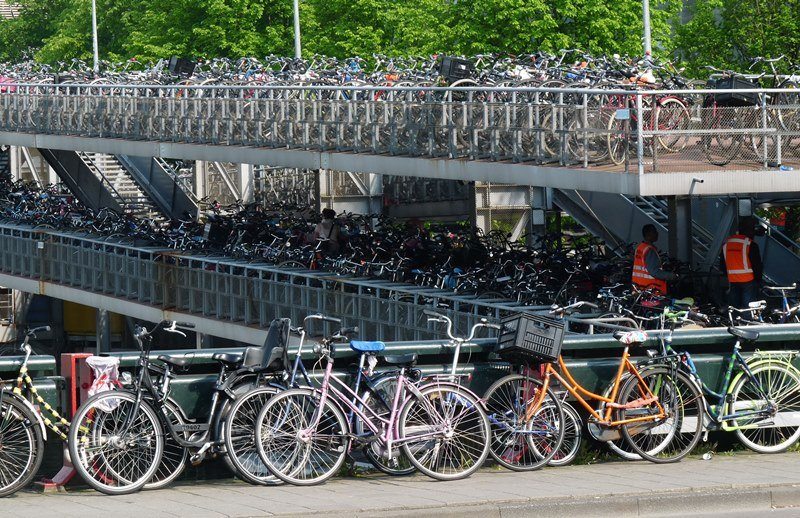 Вело стоянка в Амстердаме