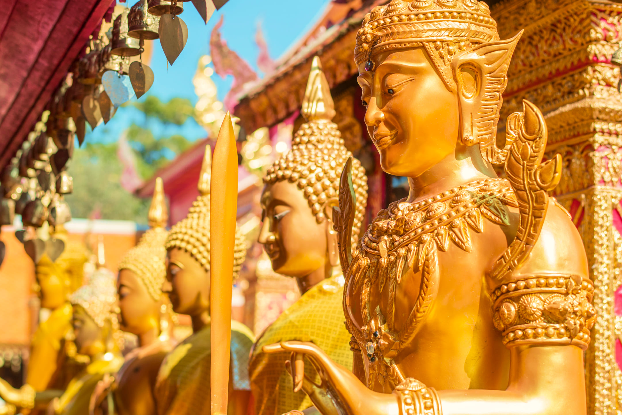 Статуи около храма в Чиангмае